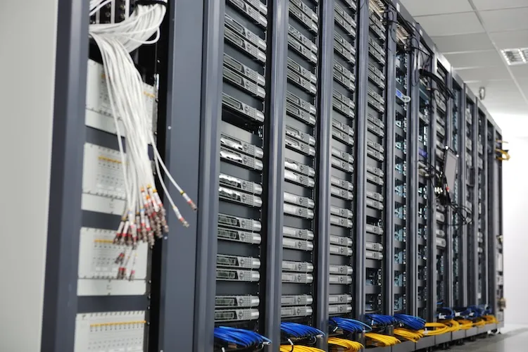 Switches racks y servidores empresariales